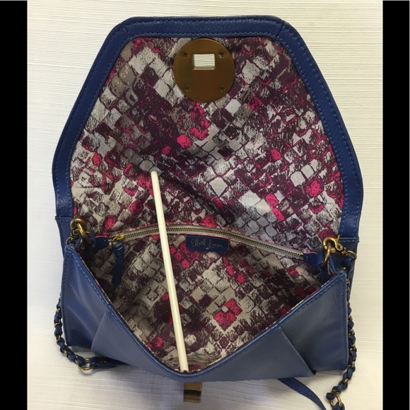 Elliott Lucca Navy Leather Bag. - Picture 7 of 8